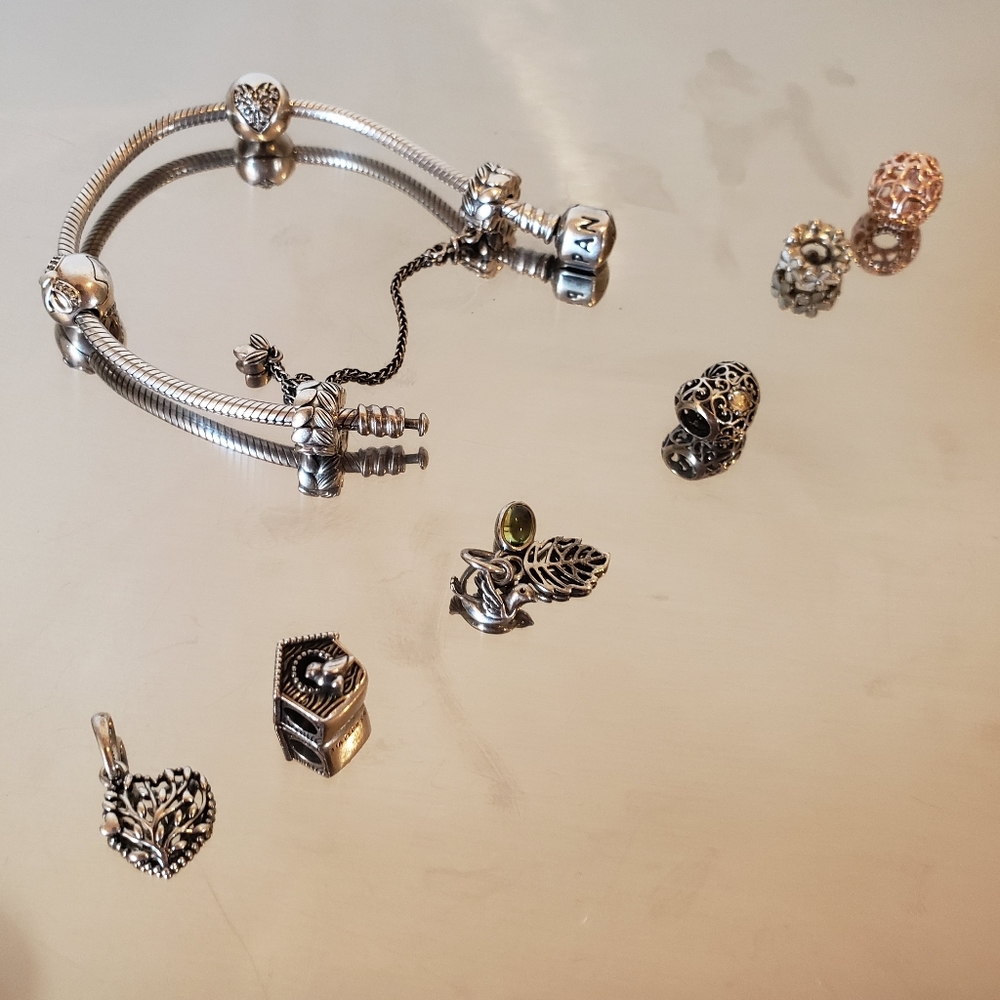 4 Pandora charms - Authentic